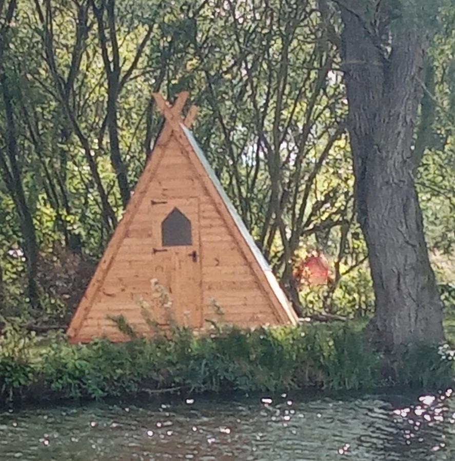 Hotel "George'S" Lakeside Wooden Tipi Clare Zewnętrze zdjęcie
